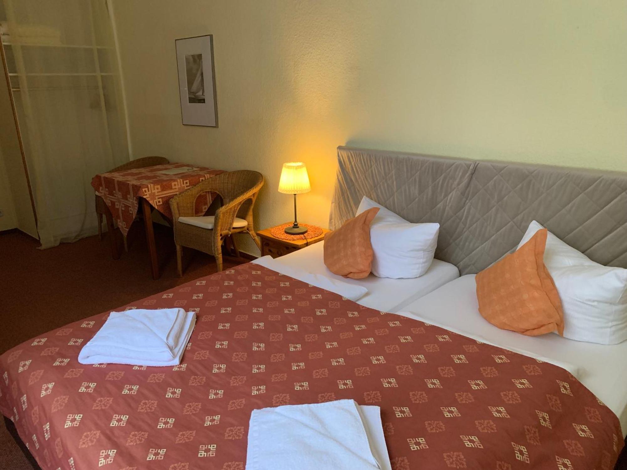 Hotel Pension Senta Berlin Eksteriør billede