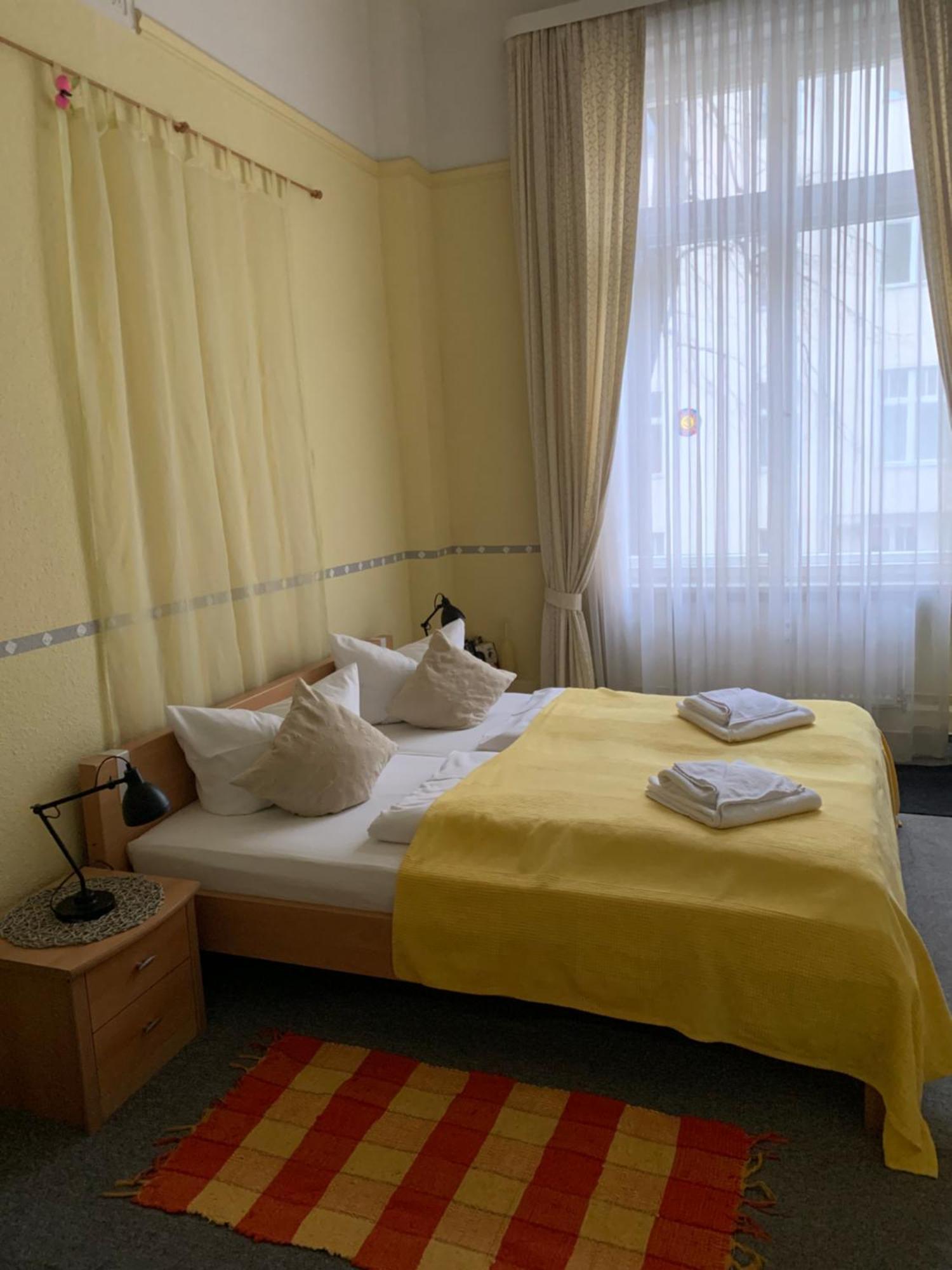 Hotel Pension Senta Berlin Eksteriør billede